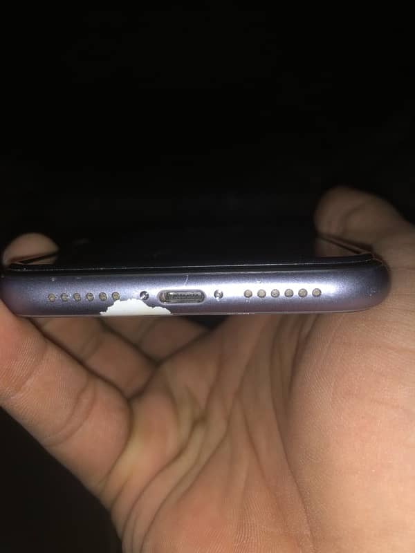 iPhone 11 pta approved in new condition 3