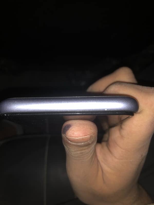 iPhone 11 pta approved in new condition 4