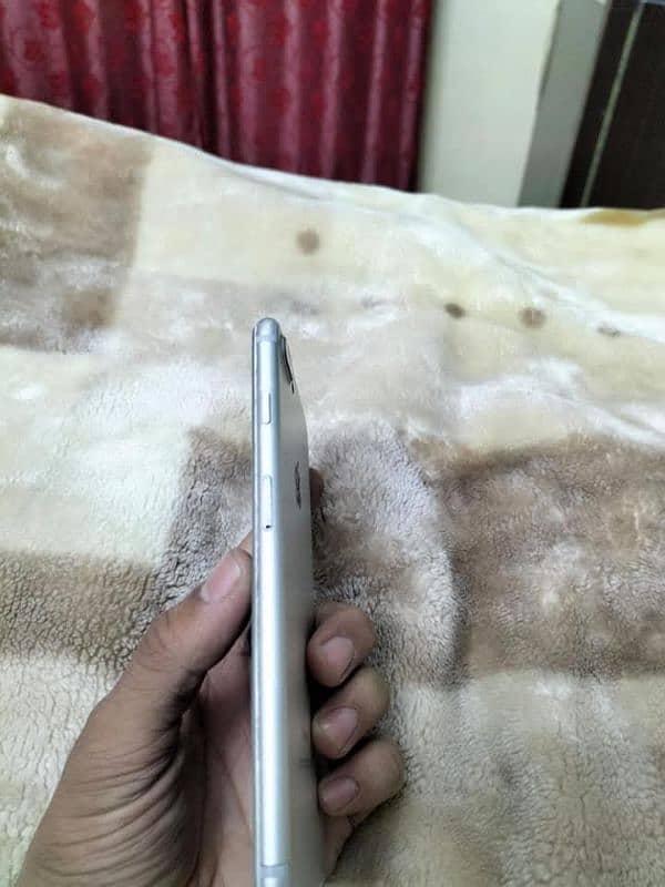 I phone7plus pta proved 4