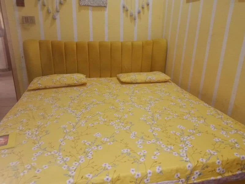 King Size bed without mattress 2