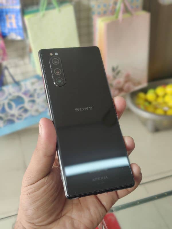 Sony Xperia 5 With Original Charger 9