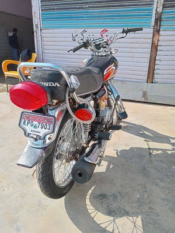 honda 125 black colour 2022 seald engine 1st owner 0