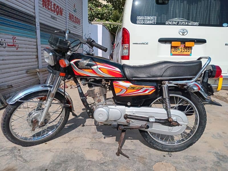 honda 125 black colour 2022 seald engine 1st owner 5