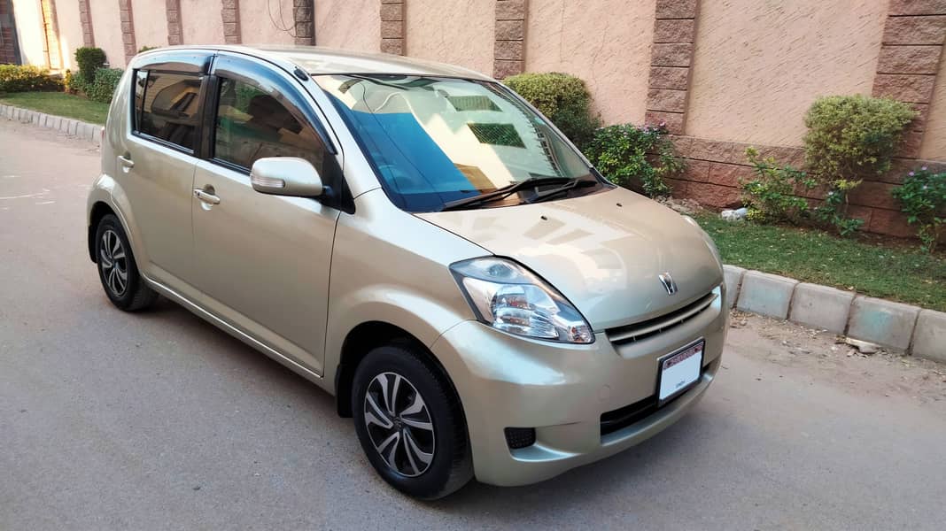 TOYOTA PASSO Automatic Model 2008 Registered 2013 Golden color. 0