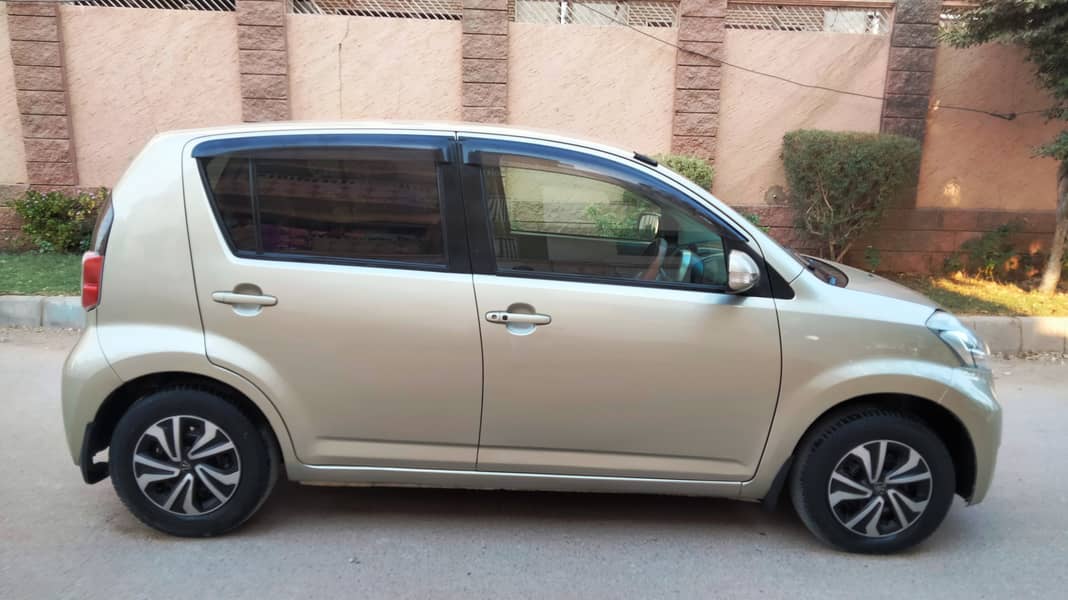 TOYOTA PASSO Automatic Model 2008 Registered 2013 Golden color. 4