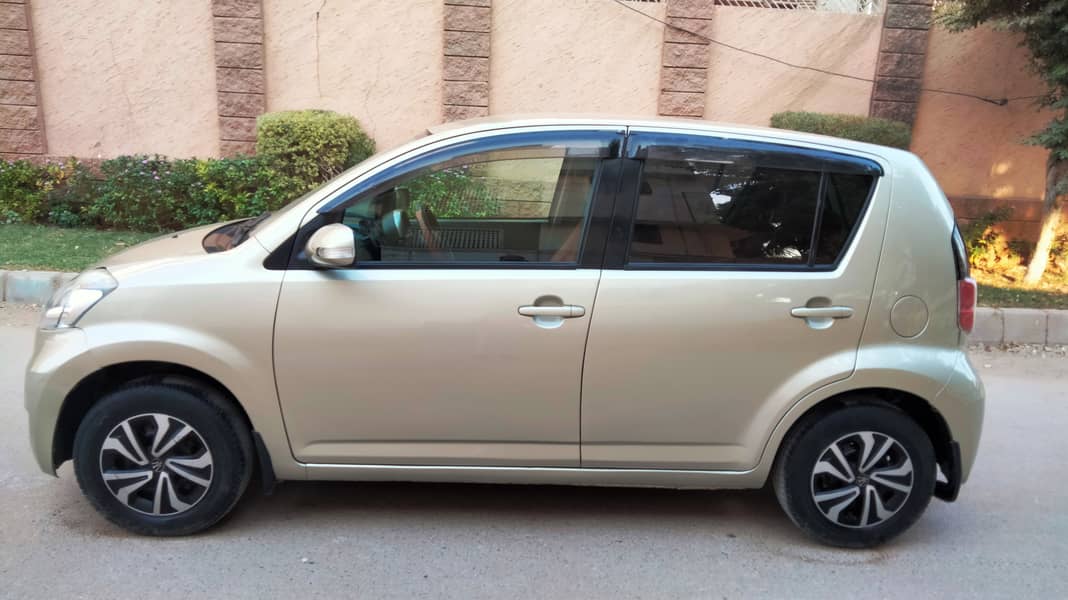 TOYOTA PASSO Automatic Model 2008 Registered 2013 Golden color. 5