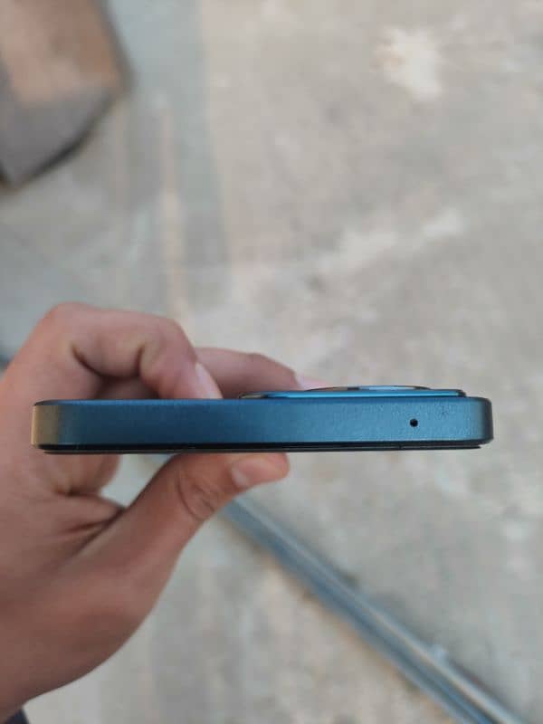 Oppo Reno 11f 4