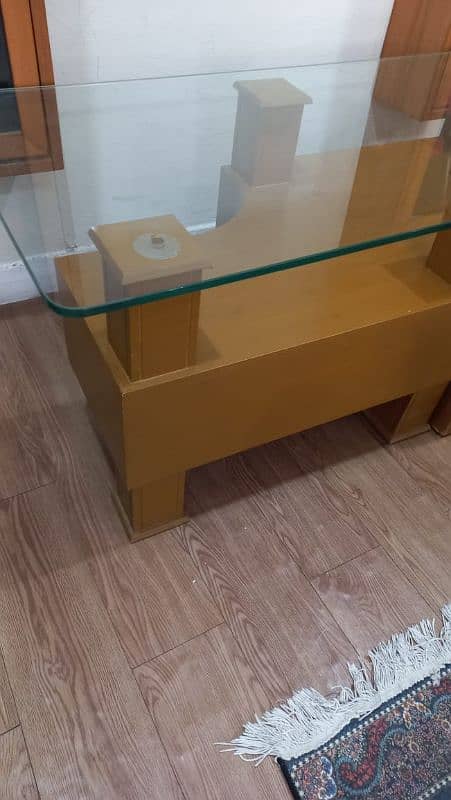 Single center table for sale 1