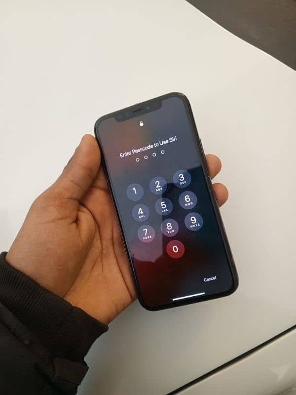 PTA approved iphone 11 pro 4