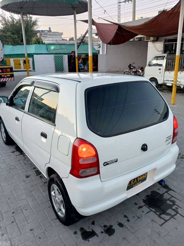 Suzuki Alto 2006, bumper to bumper genuine,AC, CNG,2nd owner 17