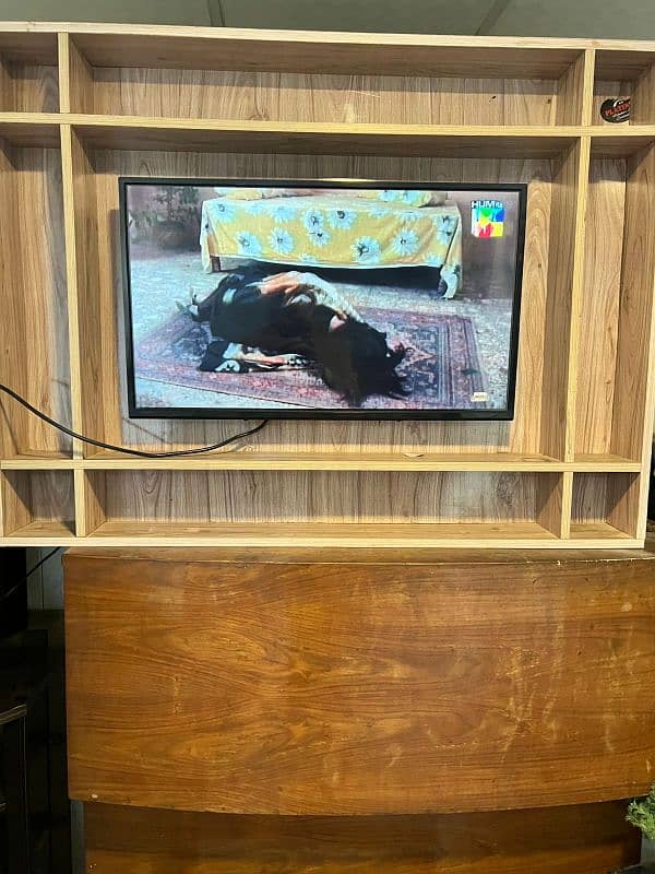 Slim LED Tv Chinese 0