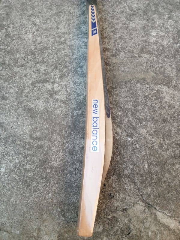 English Willow Cricket Bat 4