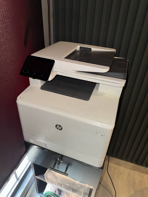 HP Color Laser Jet Pro MFP M477fnw 0