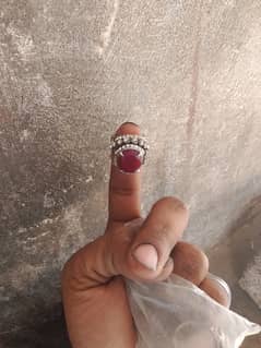 Chandi ki ring original phater lagaaa howa hai. . .