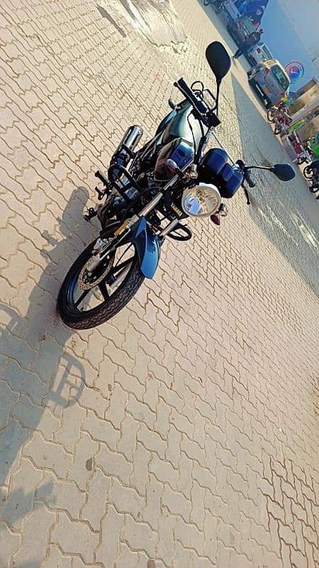 Bike 2000kilmeter use All documents clear urgent sale 3