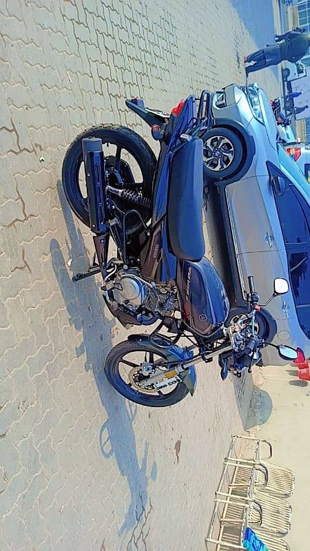 Bike 2000kilmeter use All documents clear urgent sale 4