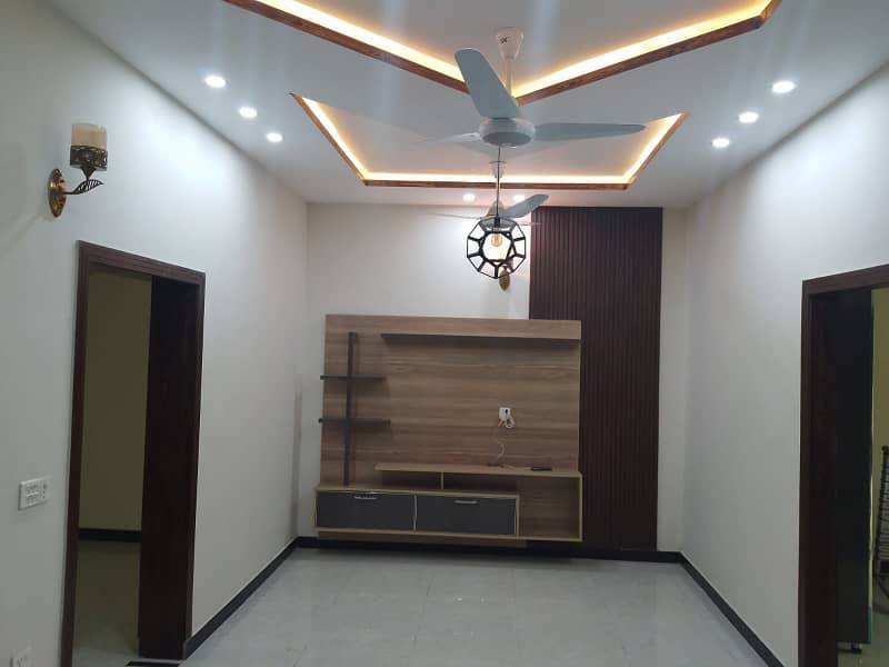 1 kanal upper portion for rent brand new 3