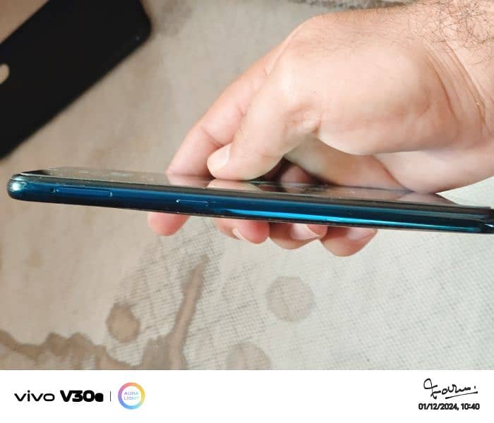 vivo s1 in good condition without scratches final price  25000 3