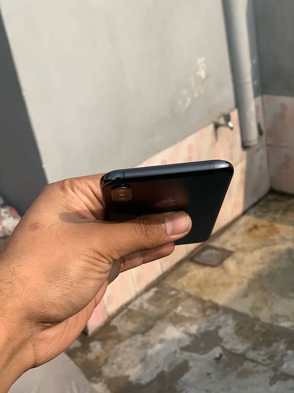 iPhone Xs Max 256GB PTA Approved 5