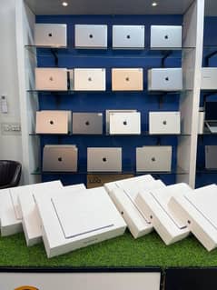 MacBook Air M3  13inch 8/256,16/256,16/512 box Pack Quantity Available