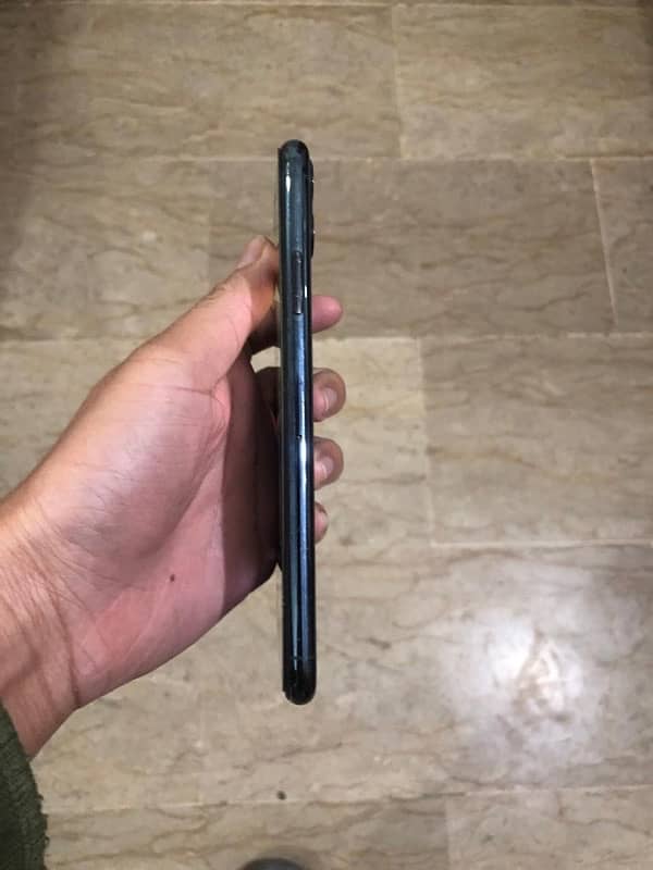 iPhone 11 Pro Max Urgent sale 2