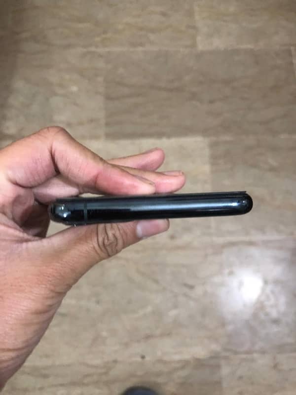 iPhone 11 Pro Max Urgent sale 5