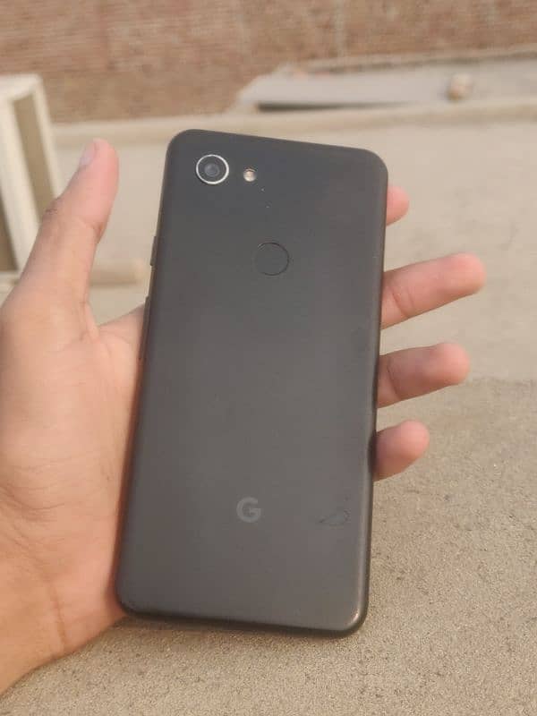 Google Pixel 3A  | 4/64 7