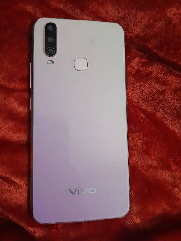 vivo y 17 ram 8Gab storage (256)GB 0