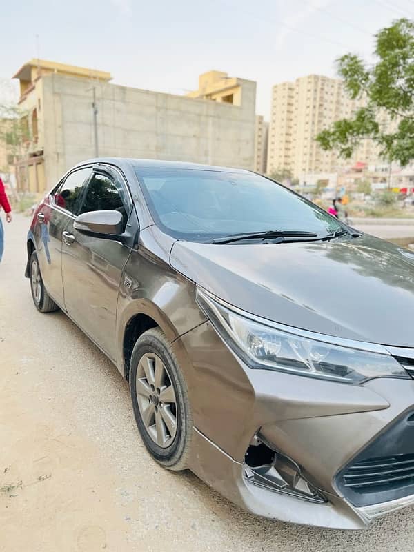 Toyota Altis Grande 2015 1