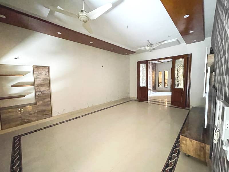 2 Kanal (5500 Sft) House for Rent with Wide Car Parking 6