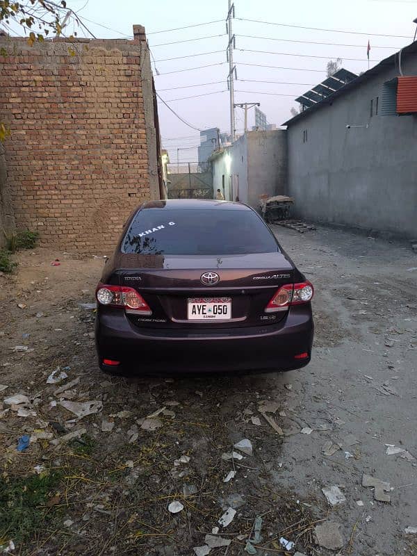 Toyota Corolla Altis 2012 1