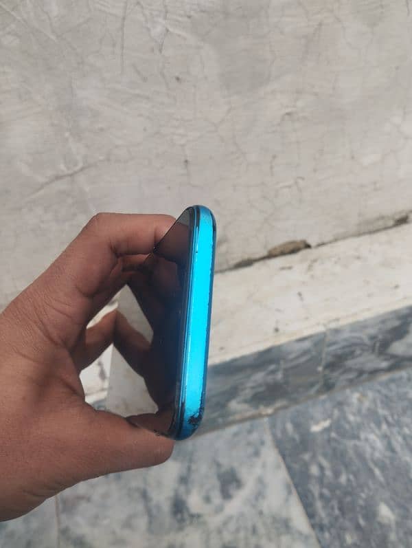 Infinix Hot 10i 4/128 for sale 3