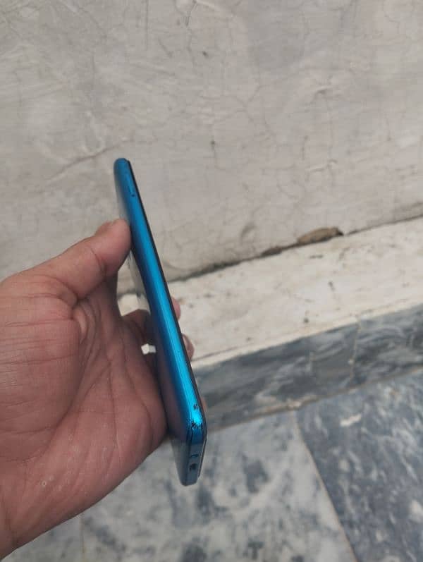 Infinix Hot 10i 4/128 for sale 4