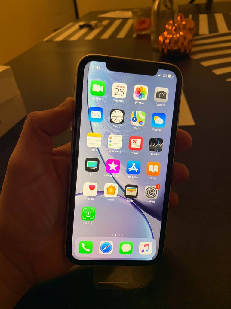 iPhone XR 0