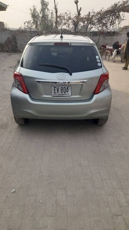 Toyota Vitz 2011 reg 2014 14