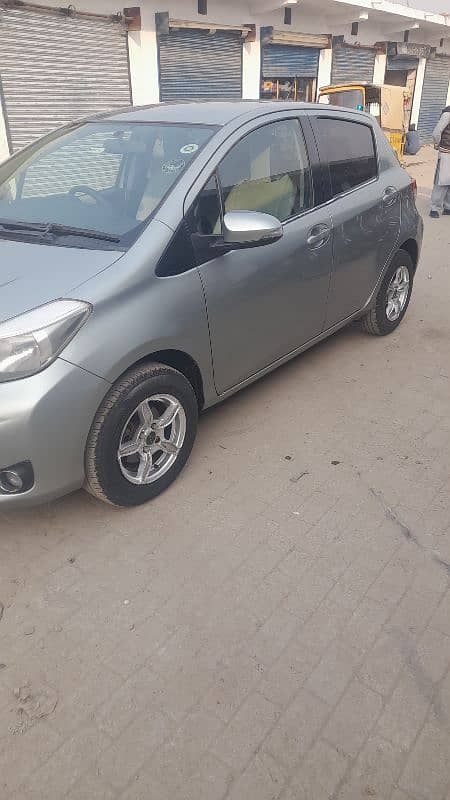 Toyota Vitz 2011 reg 2014 15