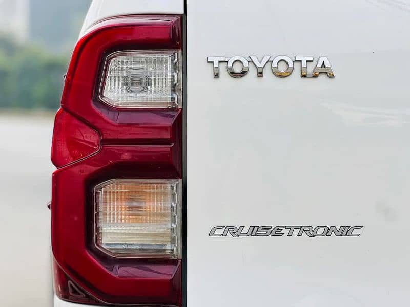 Toyota Hilux Revo 2.8  2022 10