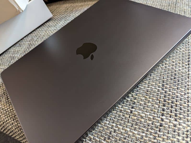 MacBook M3 Pro - 14 inch - Brand new 5