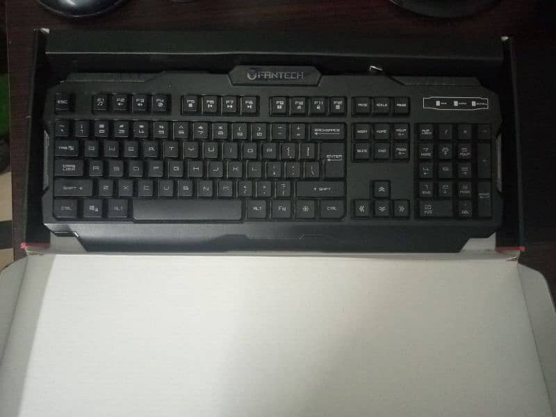 K511 Hunter pro RGB keyboard 1