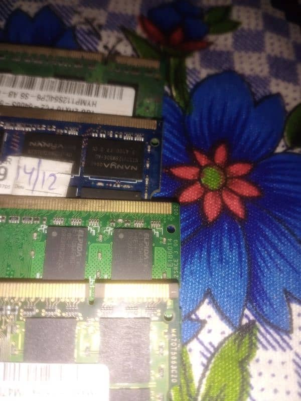 6 GB RAM (2x2 GB) DDR3/DDR4 for Sale - Excellent Condition (10/8)" 2