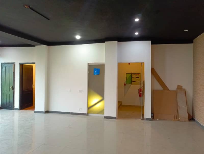 4 Marla 3rd Floor Office With Elevator For Rent In DHA Phase 5,Block CCA, Lahore. 4