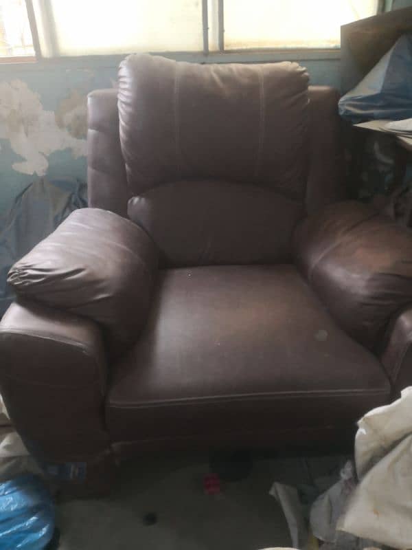 Sofas Urgent Sell 4