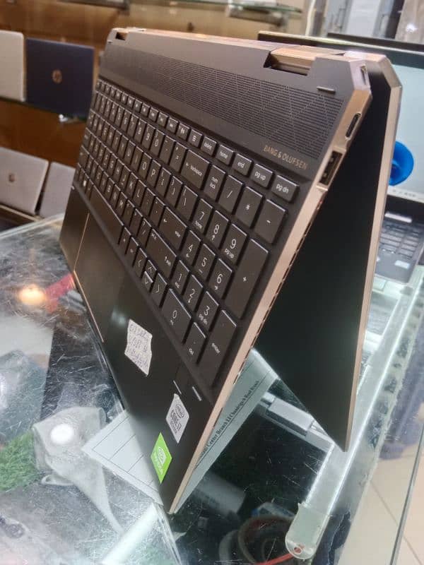 Hp Spectre 15-eb0xxx 9