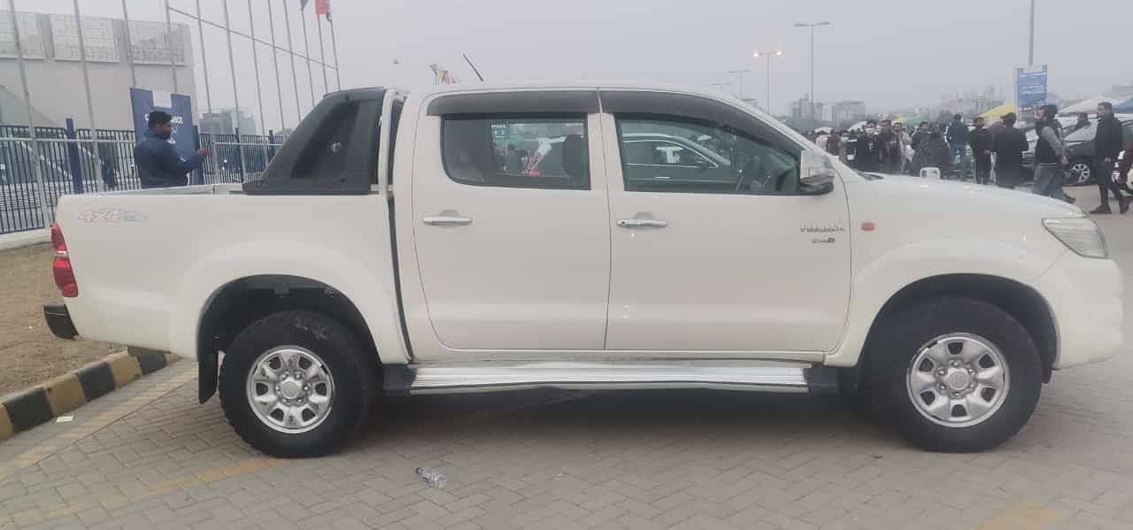 Toyota Hilux Vigo Champ2015 2