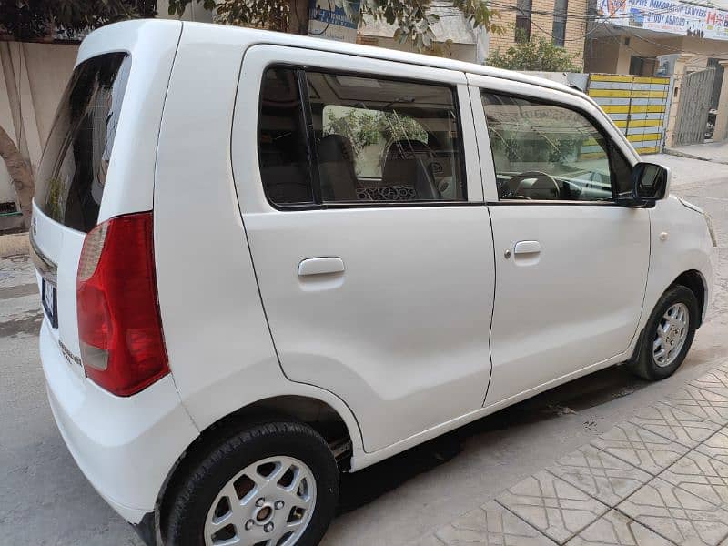 Suzuki Wagon R 2018 4