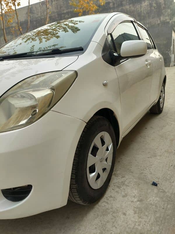 Toyota Vitz 2007-2012 3