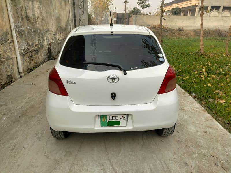 Toyota Vitz 2007-2012 4