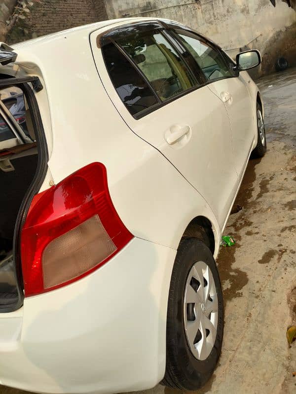 Toyota Vitz 2007-2012 17