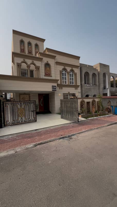 10 Marla Modern House for Sale in Bahria Town Overseas A Block 0