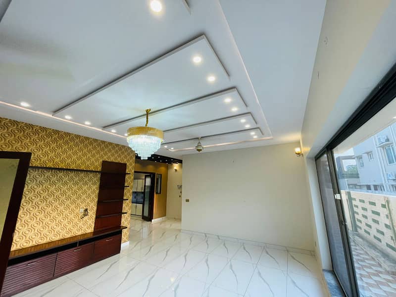 1 KANAL LUXURY HOUSE FOR SALE IN SECTOR C BAHRIA TOWN LAHORE (100% ORIGINAL AD) 3